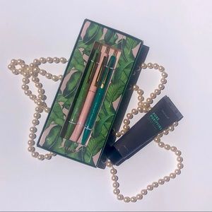 NEW Biorace Tea Tree Clay Mask & FREE Gift